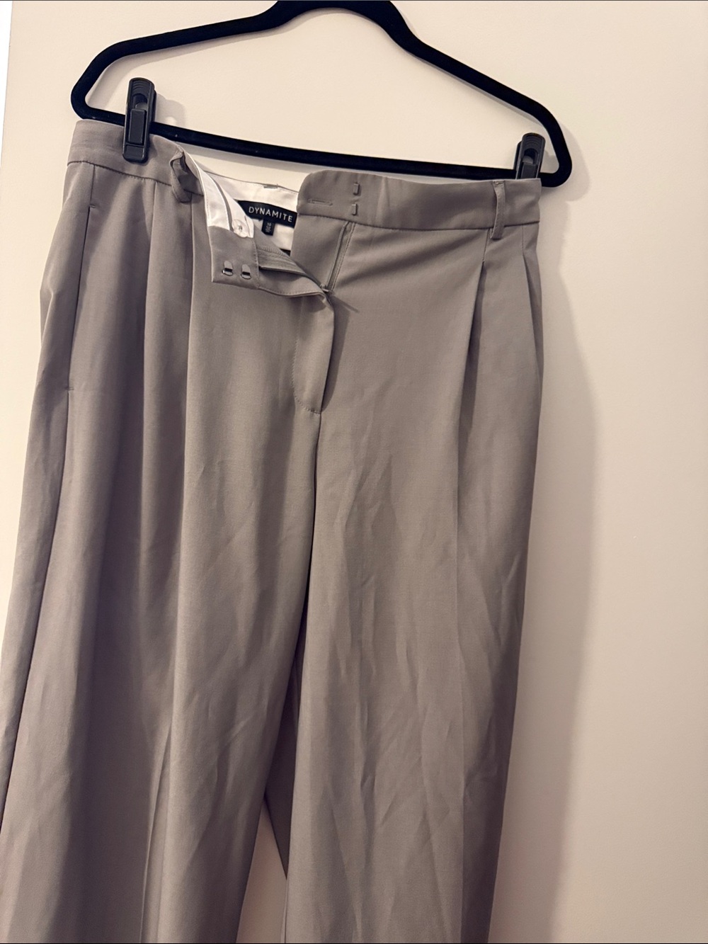 Dynamite women’s Dress Pants in Light Gray Taupe